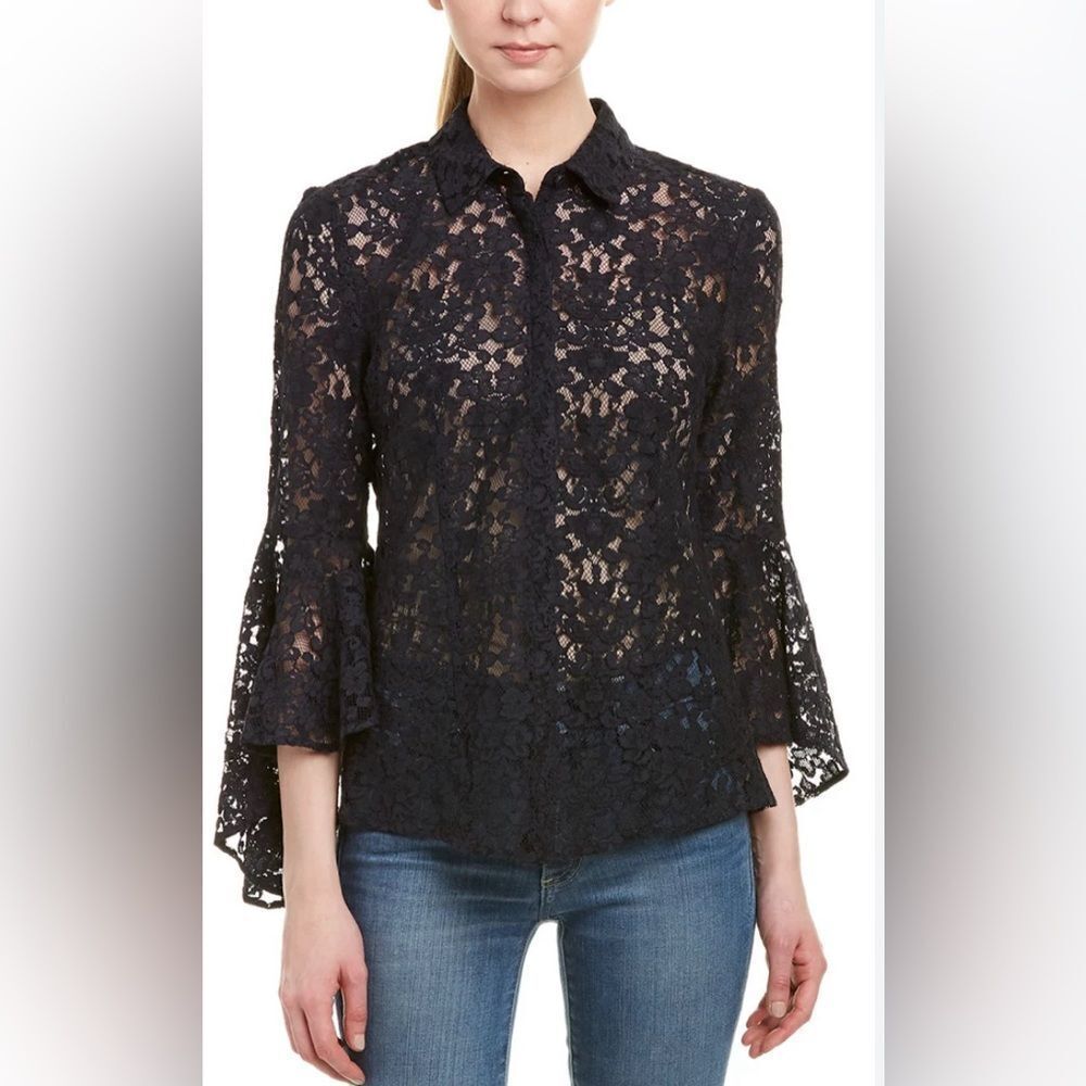 Donna Degnan navy  Lace Blouse, Size 2.  New with tags $300